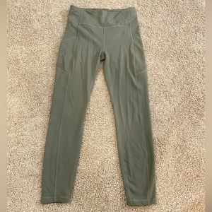 Invigorate High-Rise Tight 25" in color grey sage
